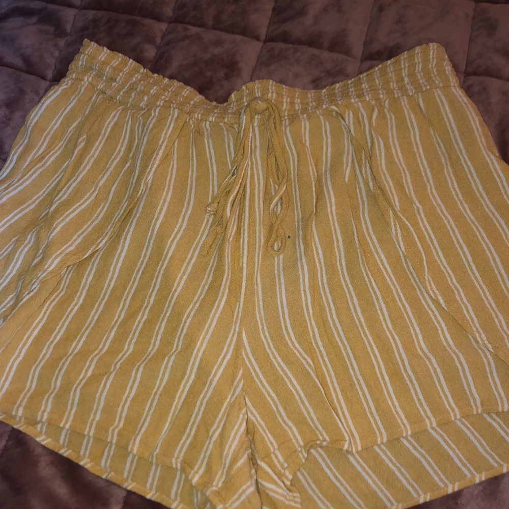 Yellow stripe American Eagle flow shorts